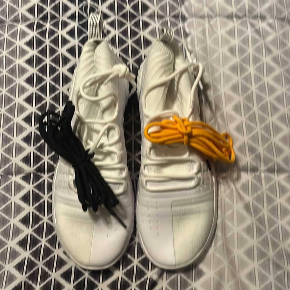 Men’s size 12 Under Armour Project Rock 1.